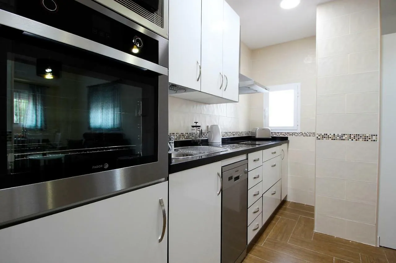 מאלגה Palacios 6, Nuevo, Playa, Barrio Tranquilo, Todos Los Servicios, Pa דירה