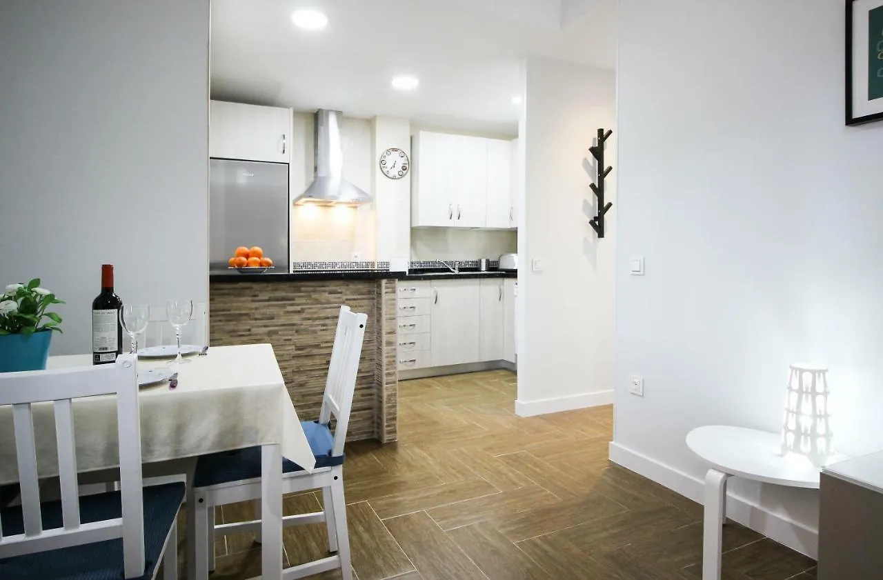 מאלגה Palacios 6, Nuevo, Playa, Barrio Tranquilo, Todos Los Servicios, Pa דירה
