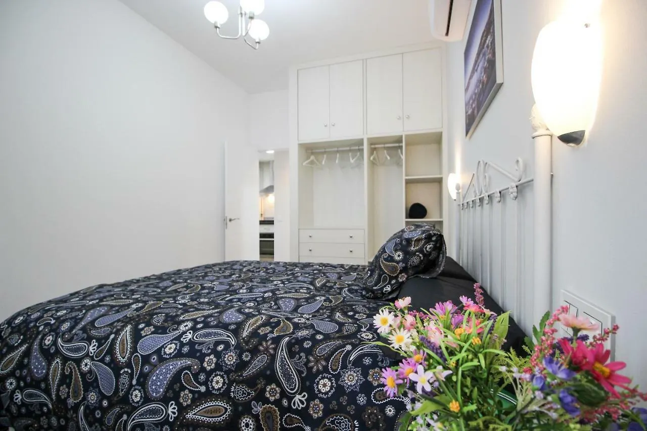 Apartman Palacios 6, Nuevo, Playa, Barrio Tranquilo, Todos Los Servicios, Pa Málaga